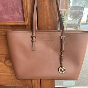 Michael Kors Voyager Medium Crossgrain Leather Tote Bag